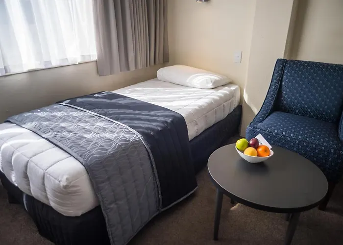 West Plaza Hotel